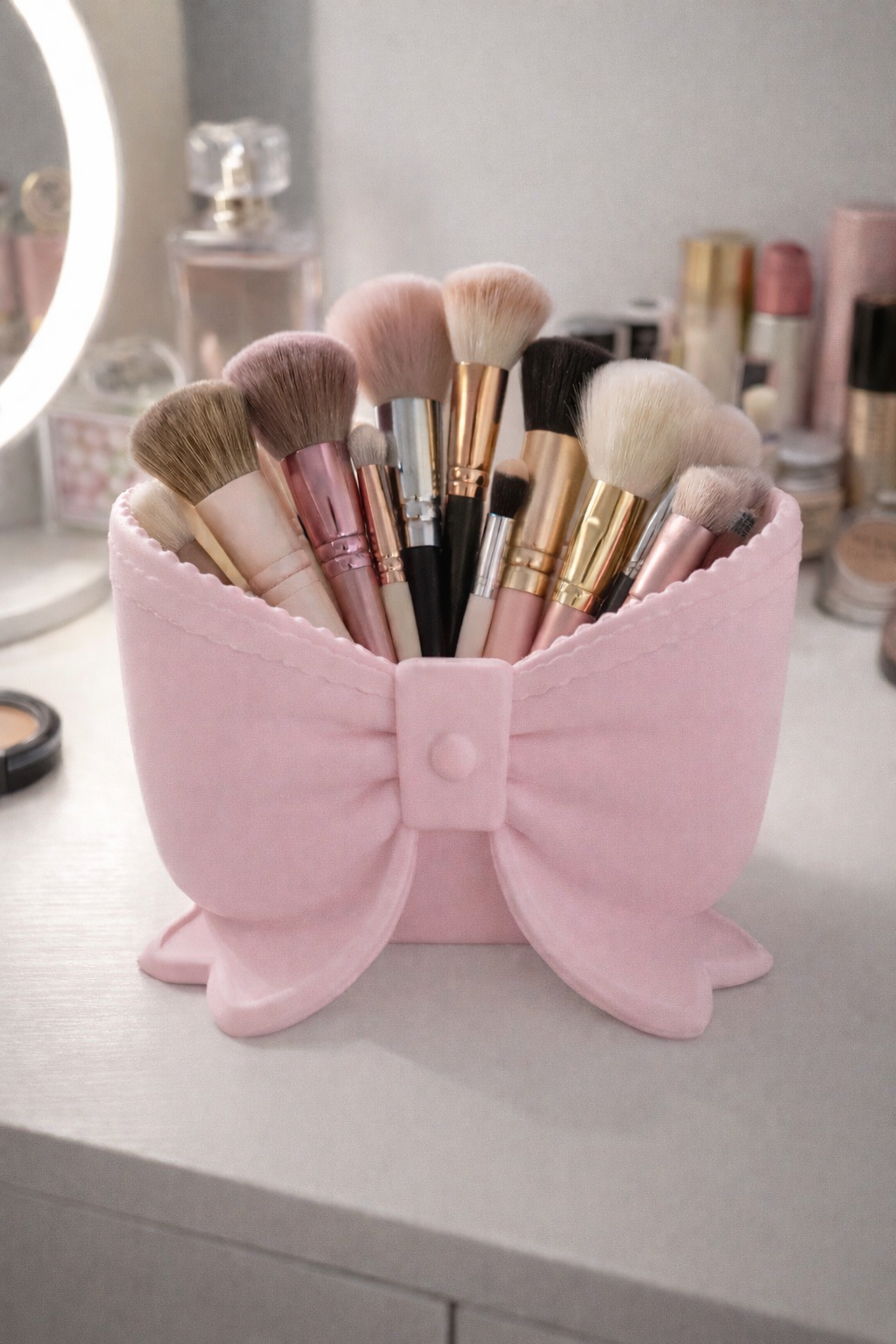 Bow Makebrush Holder